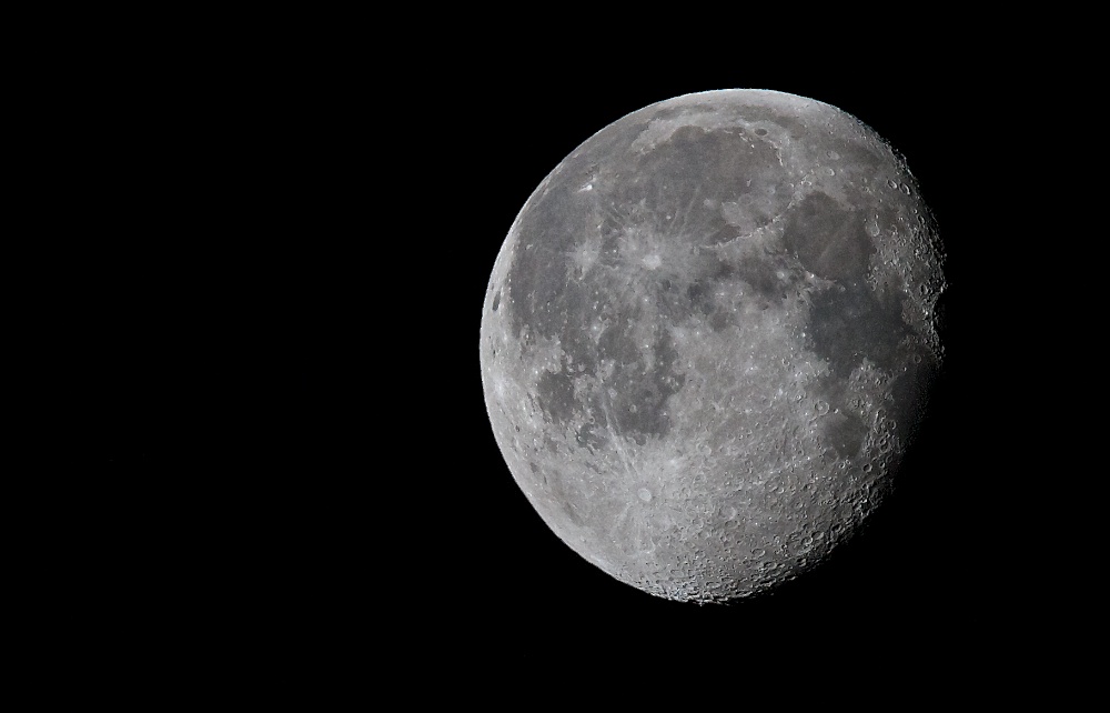 Au calme clair de lune triste et beau – Qui fait rêver les oiseaux dans les arbres … Paul Verlaine, Clair de lune (1869)